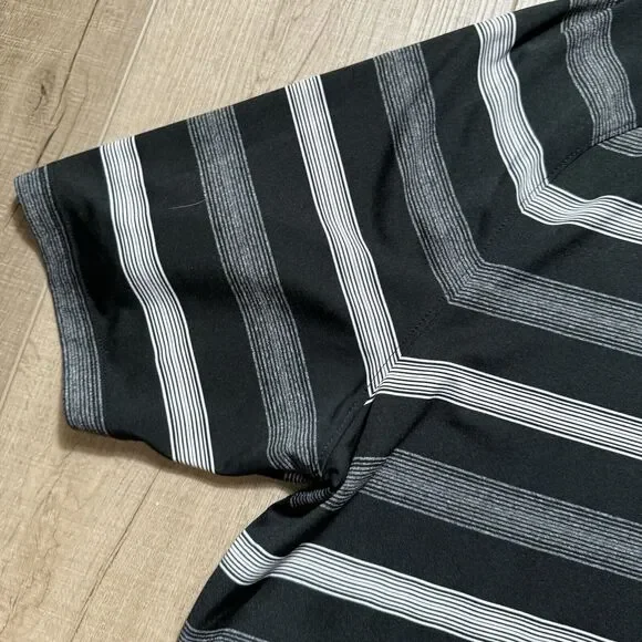 MINT Oakley Men’s M Hydrolix Performance Black White Striped Casual Polo Shirt - Picture 4 of 5